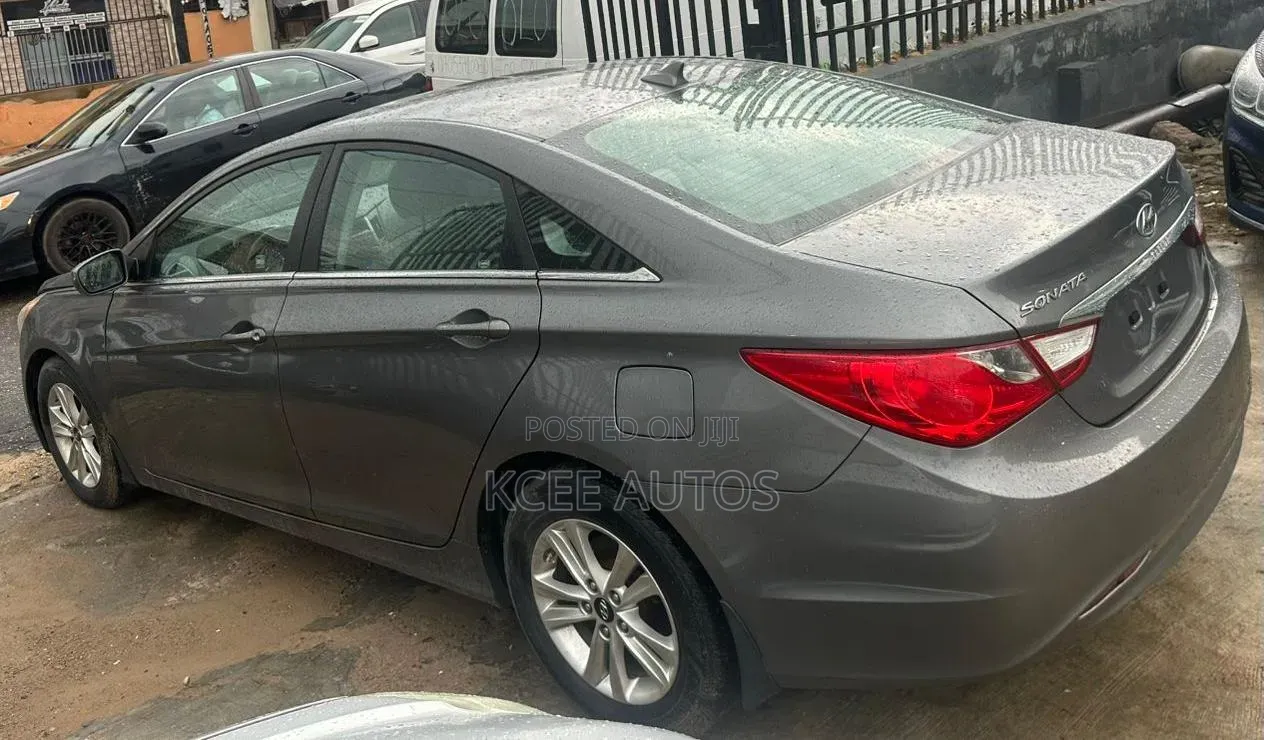 Hyundai Sonata 2012 Gray