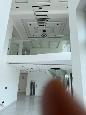 5bdrm House in Lekki Phase 1 for sale