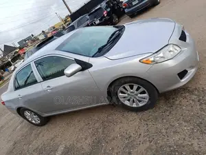 Toyota Corolla LE 4dr Sedan (1.8L 4 cyl 4A) 2009 Silver
