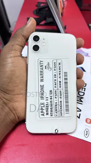New Apple iPhone 11 64 GB White