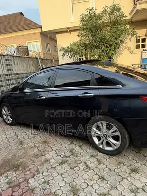 Hyundai Sonata Limited Sedan FWD (2.4L 4cyl 6A) 2013 Blue