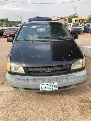 Toyota Sienna 1999 Black