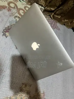 Laptop Apple MacBook Air 2015 4GB Intel Core i5 SSD 128GB