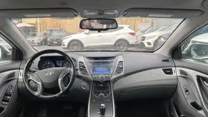 Hyundai Elantra Limited 4dr Sedan (1.8L 4cyl 6A) 2015 White