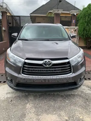Toyota Highlander XLE V6 4x2 (3.5L 6cyl 6A) 2016 Gray