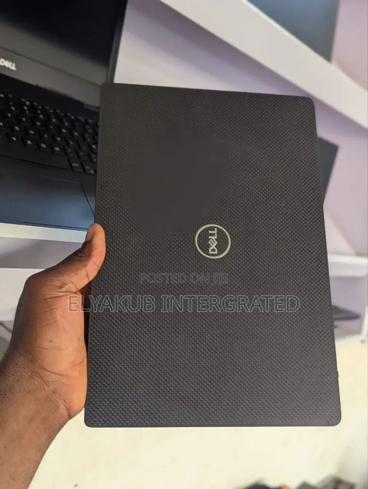 New Laptop Dell Latitude 7300 8GB Intel Core i7 SSD 256GB