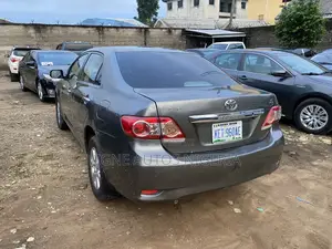 Toyota Corolla LE 4dr Sedan (1.8L 4 cyl 4A) 2009 Gray