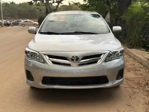 Toyota Corolla LE 4dr Sedan (1.8L 4cyl 4A) 2012 Silver