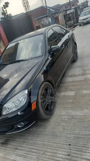Mercedes-Benz C300 2010 Black