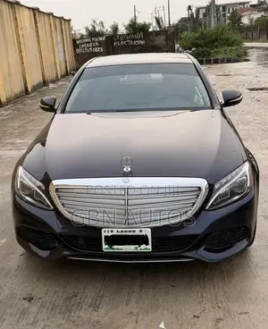 Mercedes-Benz C300 Luxury 4dr AWD 4Matic Sedan (2.0L 4cyl 7A) 2015 Blue