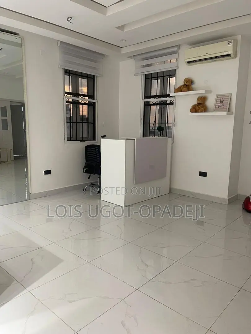 White Receptionist Desk