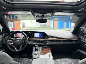 Cadillac Escalade Premium Luxury 2024 Black