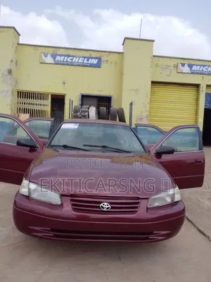 Toyota Camry Automatic 1999 Red