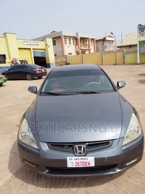 Honda Accord 2005 Gray