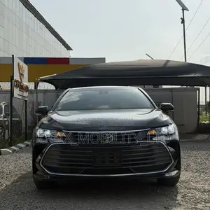 Toyota Avalon XLE FWD Sedan (3.5L V6 8A) 2019 Black