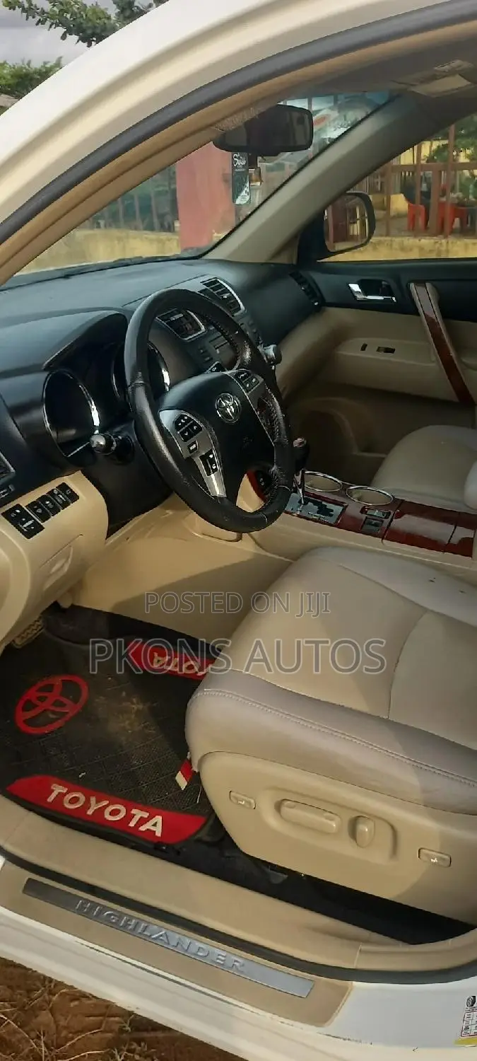Toyota Highlander 2012 White