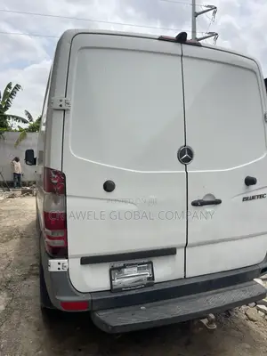 Mercedes-Benz Sprinter 2011 White