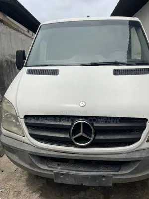 Mercedes-Benz Sprinter 2011 White