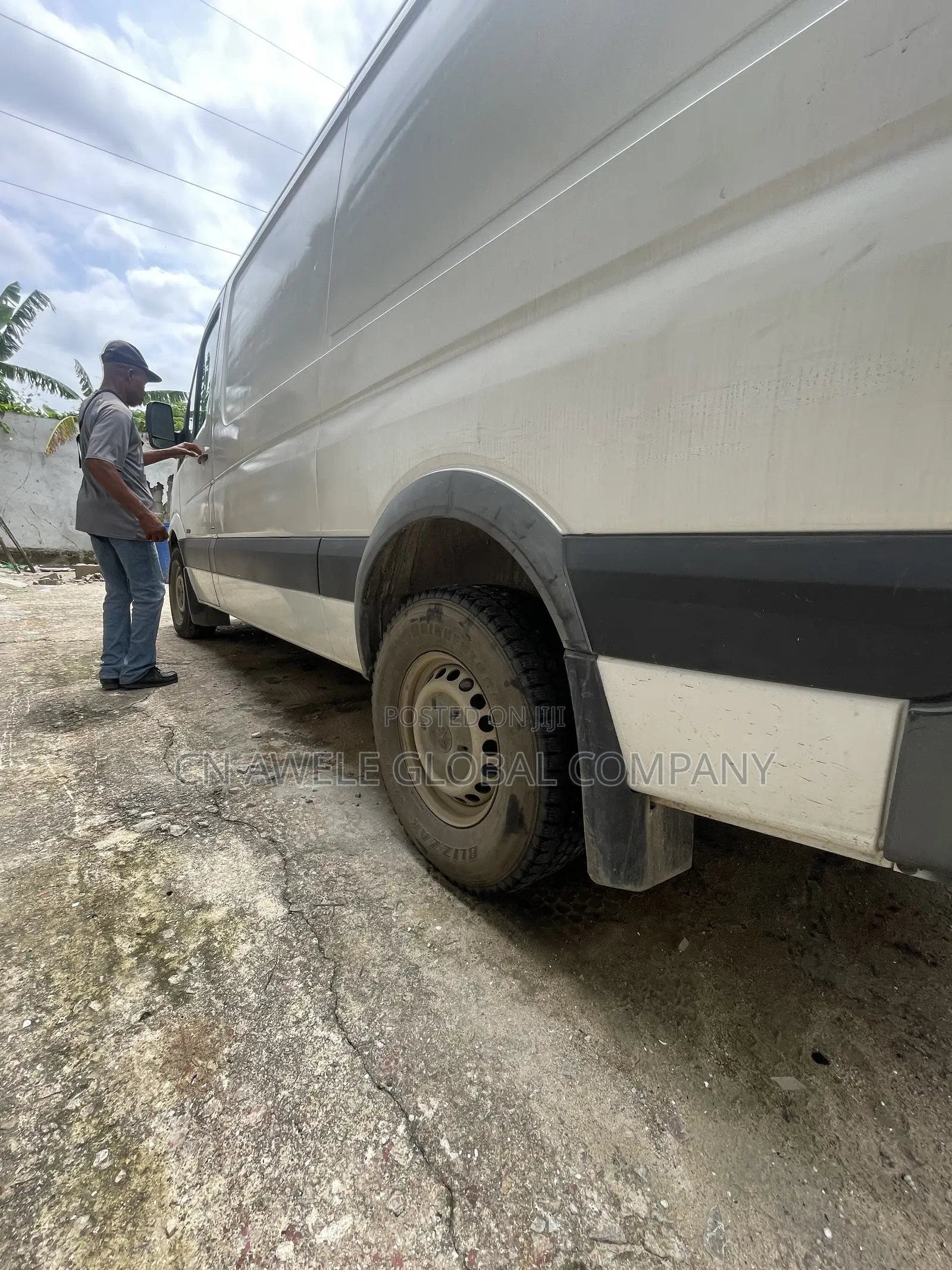 Mercedes-Benz Sprinter 2011 White