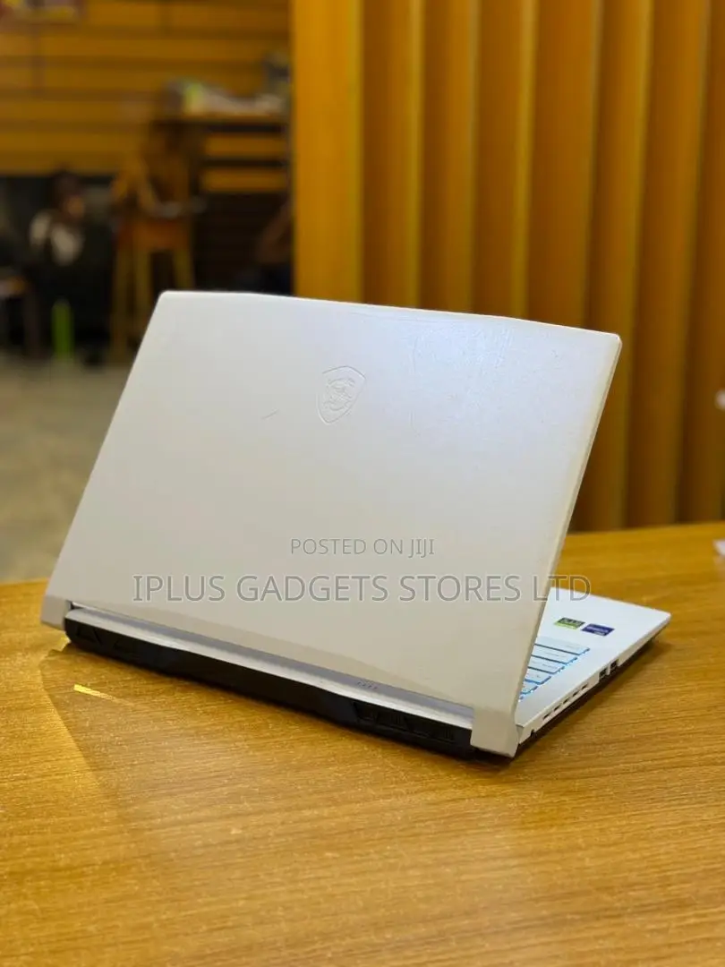 Laptop MSI MSI Sword 15 8GB Intel Core i7 SSD 512GB