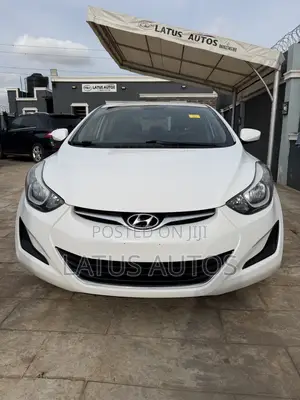 Hyundai Elantra SE 4dr Sedan (1.8L 4cyl 6M) 2014 White