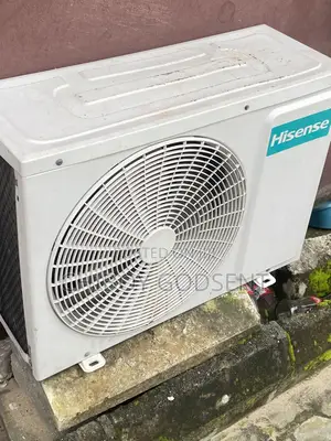 Neatly Used 1hp Hisense Air Conditioner