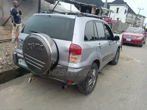 Toyota RAV4 2.0 Automatic 2005 Silver