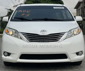 Toyota Sienna 2013 White