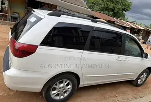 Toyota Sienna 2006 White