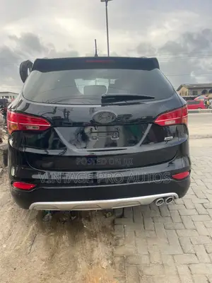 Hyundai Santa Fe 2013 Black
