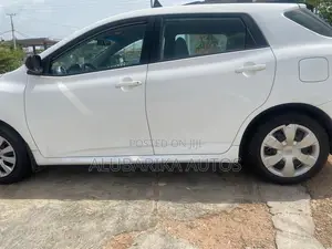 Toyota Matrix 2010 White