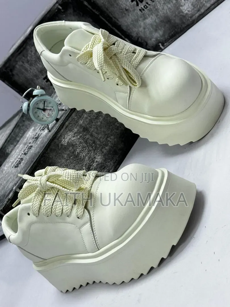 Men's Quality White Shoe
