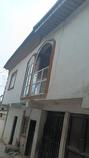 Furnished 6bdrm House in Balofem Properties &, Abeokuta South for sale