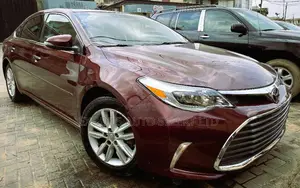 Toyota Avalon XLE Premium Sedan FWD (3.5L 6cyl 6A) 2013 Burgundy