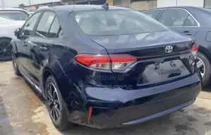 Toyota Corolla LE (1.8L 4cyl 2A) 2019 Blue