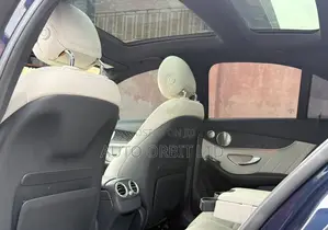 Mercedes-Benz C300 Luxury 4dr AWD 4Matic Sedan (2.0L 4cyl 7A) 2015