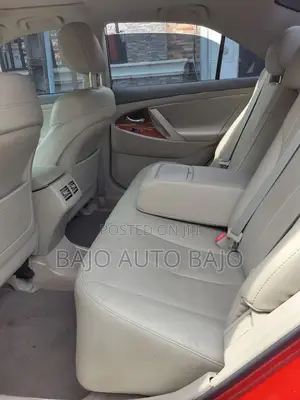 Toyota Camry XLE 4dr Sedan (2.5L 4cyl 6A) 2011 Red
