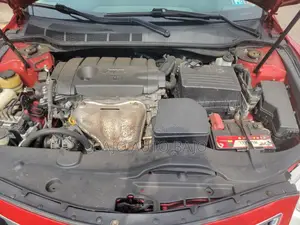 Toyota Camry XLE 4dr Sedan (2.5L 4cyl 6A) 2011 Red