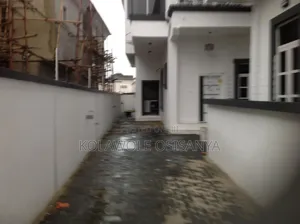 4bdrm Duplex in Ikota for sale