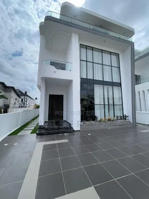 Furnished 4bdrm Duplex in Private Estate Lekki for sale