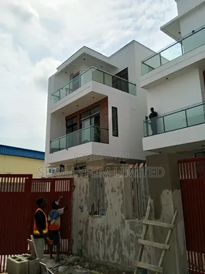 Furnished 5bdrm Duplex in Daffodil Estate, Chevron for sale