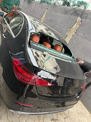 C300 2024/2025 Back Windscreen Glass Available Installed at Chimatex