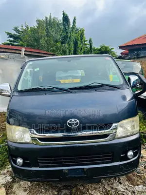 Toyota HiAce 2016 Grey