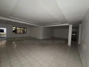 96sqm on the Third Floor in an Office Complex With Elevators