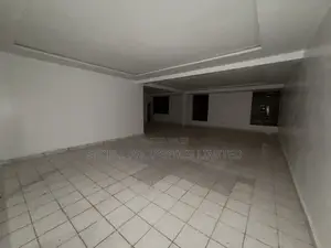 96sqm on the Third Floor in an Office Complex With Elevators