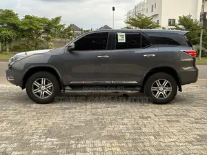 Toyota Fortuner 2.7 AWD 2024 Gray
