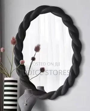 Dopamine Wall-Mounted Makeup Mirror