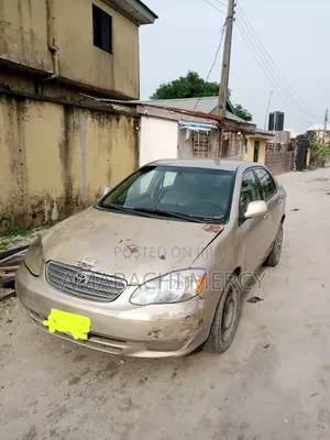 Toyota Corolla 2003 Gold