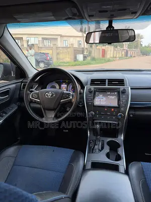 Toyota Camry SE w/Special Edition Pkg (2.5L 4cyl 6A) 2016 Blue