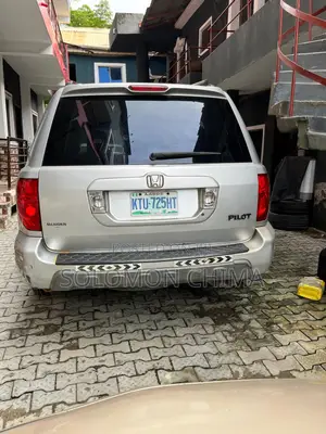 Honda Pilot 2005 Silver